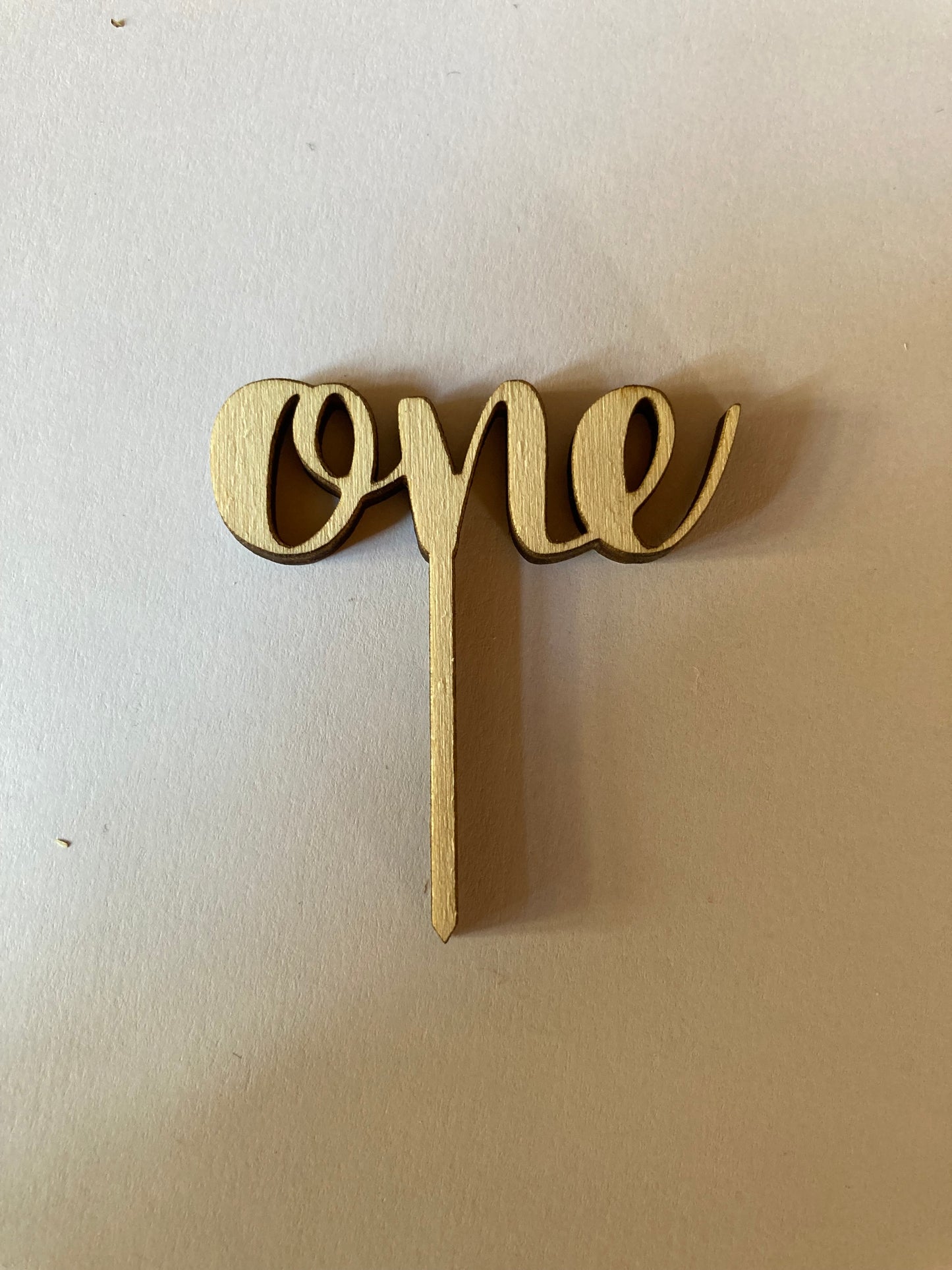 Cupcake topper- One -10 stuks-hout